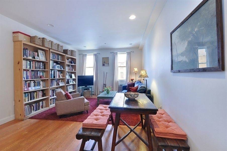 Move in to this sunny 1 bedroom in Clinton Hill featuring beautiful hardwood floors and an open kitchen with stainless steel appliances and granite countertops.