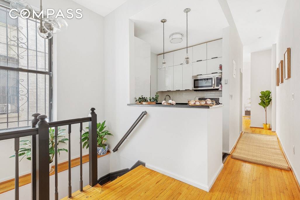Located on the elevated first floor of this classic Prospect Heights cooperative, Apt.