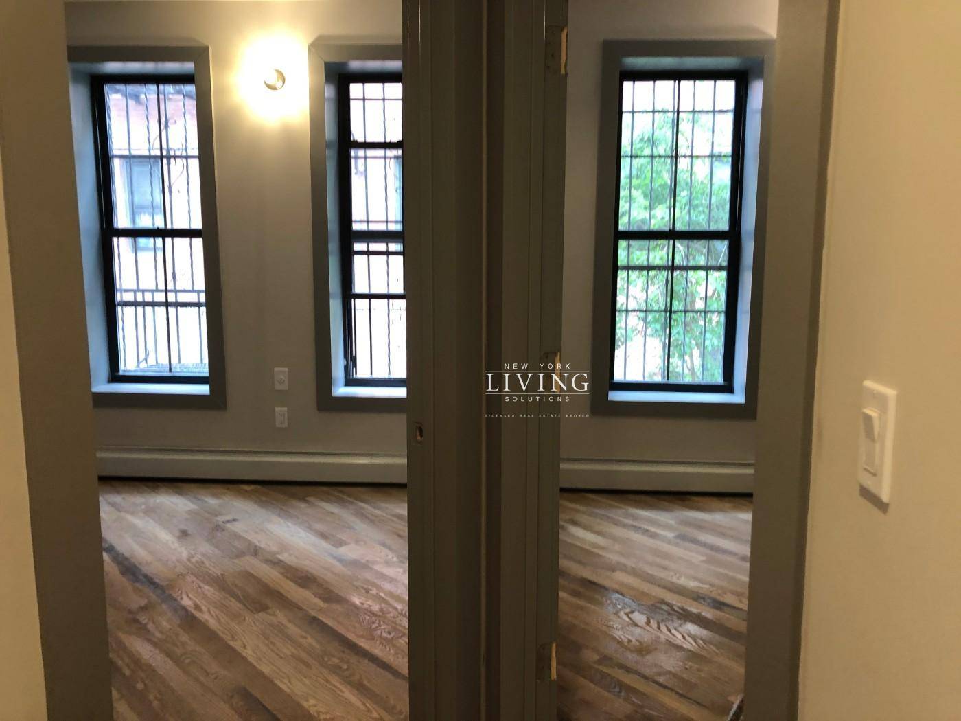 EAST NEW YORK NEW RENOVATED BUILDING 1 ST FLOOR UNIT WASHER AND DRYER IN BASEMENT STUINNING AND PRISTINE NEW OPEN LAYOUT KITCHEN 3 BEDROOMS 1 MODERN STYKE TILED BATHROOMLIVING ROOM ...