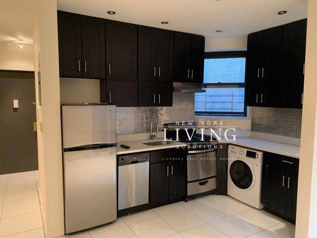 Apartment Features Newly Renovated Kitchen Stainless Steel Appliances w Dishwasher Washer dryer in unit Large Living Room 3 Bedrooms 2 Bathrooms Flat Screen TV included Bright unit with multiple exposures ...