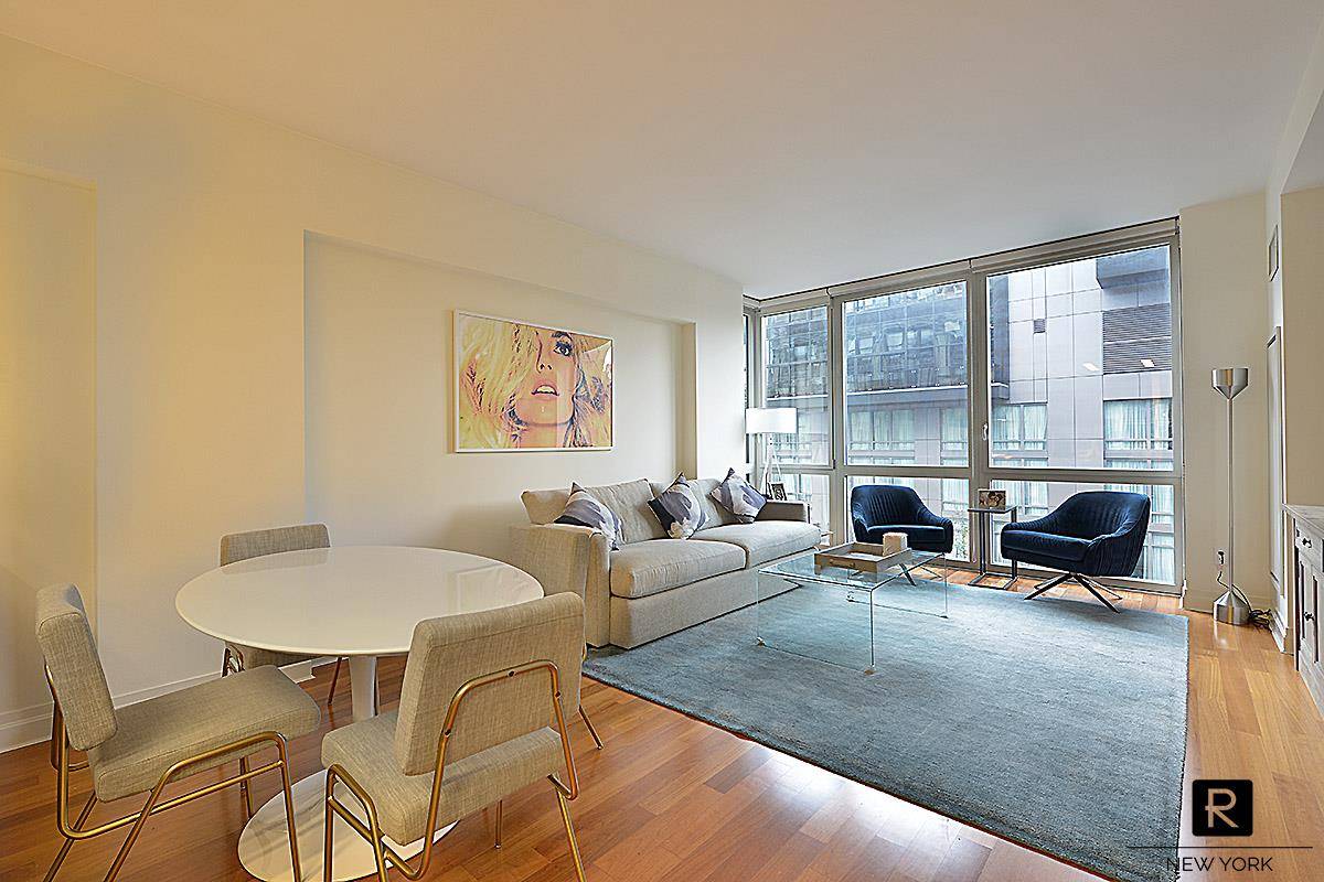 Stunning and sophisticated 2 bedroom, 2.