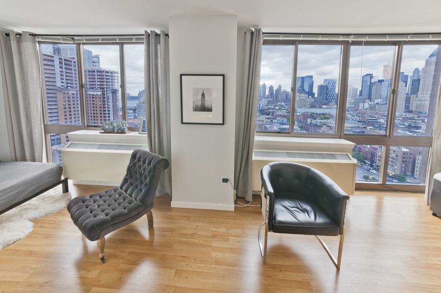 HIGH FLOOR One Bedroom ** AMAZING HUDSON RIVER VIEWS ** Double Exposure ** Fitness Center, Basketball Court, Landscaped Sun Terrace ** Pets OK ** Midtown