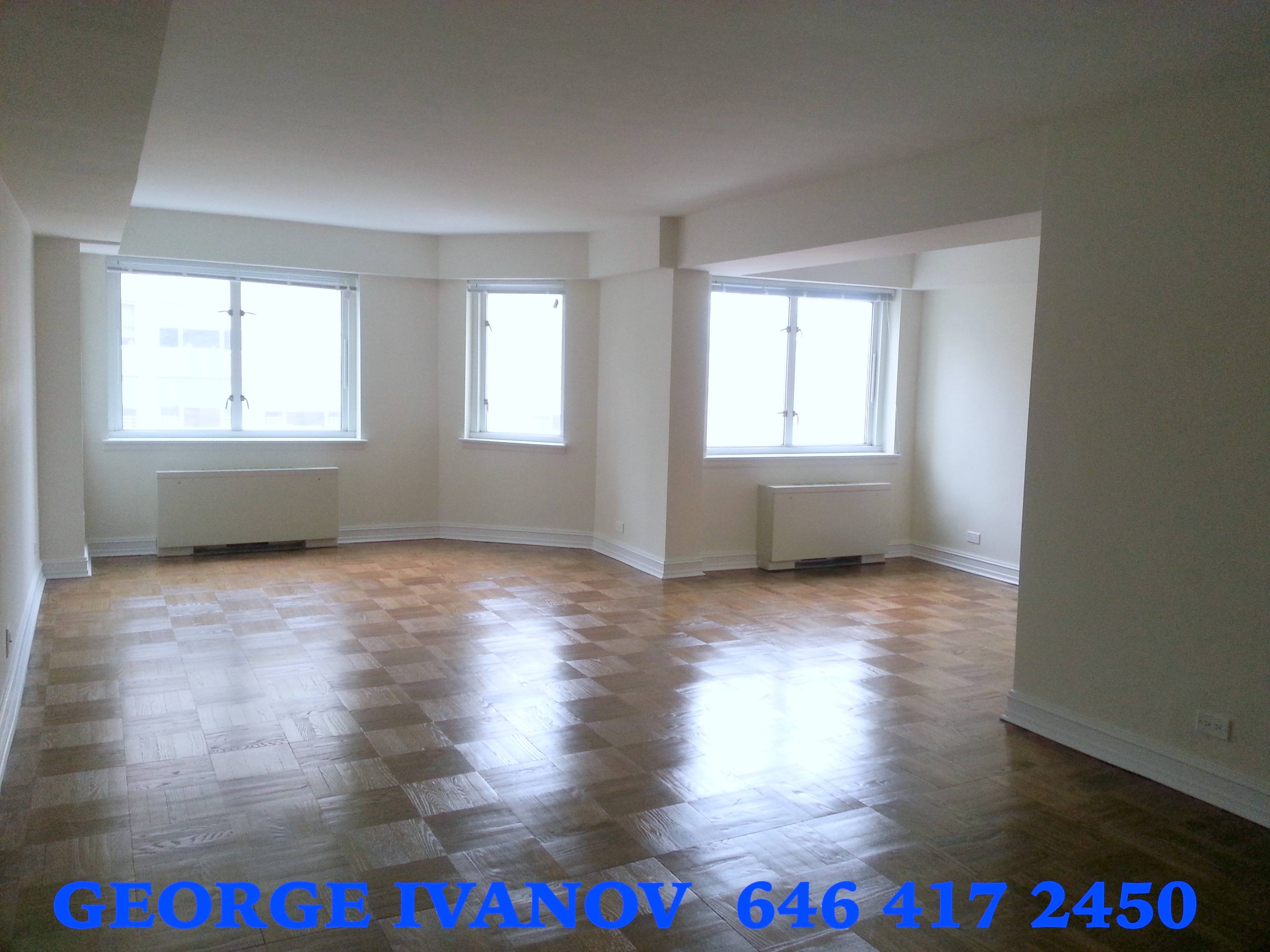 ****NO FEE ! Luxury 3 bed /2 bath Residence . Super Location on UES at 3rd Avenue 70th Street. 24 Hr Doorman.