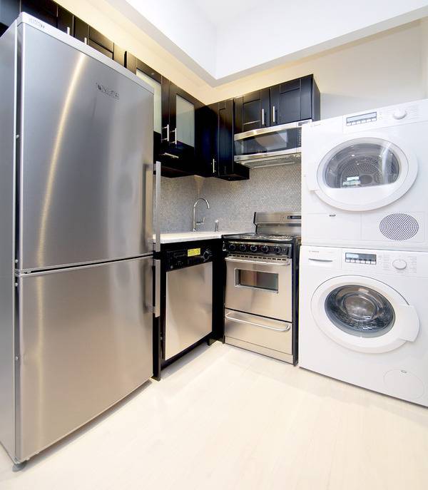 REVAMPED 2BED--W/D IN THE UNIT--W44th/10th Ave--WILL NOT LAST!!! MIDTOWN WEST