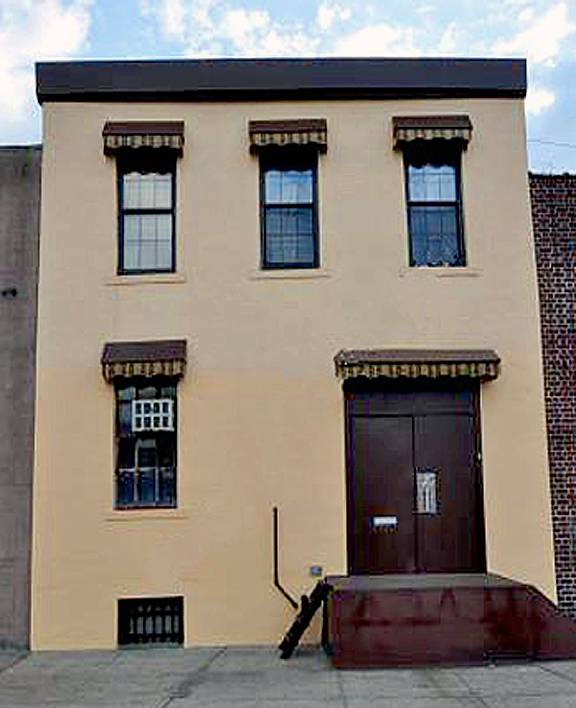 GREENPOINT, BROOKLYN - Building for SALE!!!  Zoned M1-1