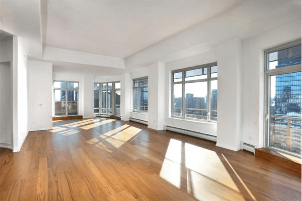 Midtown East GEM! Gorgeous, Spacious, Sun Flooded 2BR / 2 Baths in the most PRESTIGIOUS Building of NYC! 