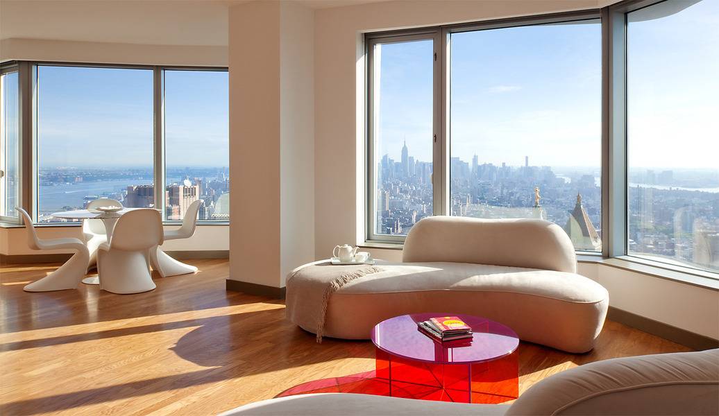 Spacious FiDi One Bedroom w/Views of the World!