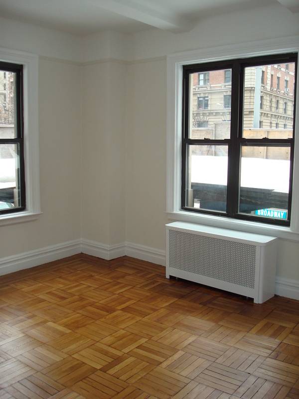 NEW YORK CITY***UPPER WEST SIDE***2/BED***RENOVATED***GORGEOUS FINISHES***HIGH CEILINGS***CLOSE TO 1 TRAIN!!