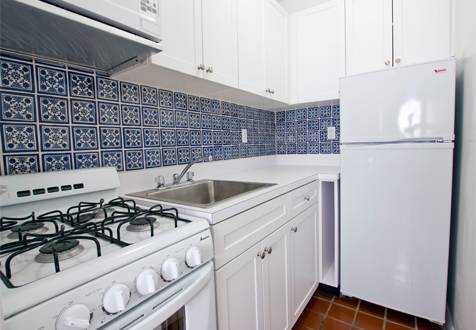 **NEWLY RENOVATED 1BEDROOM APT** JUST STEPS AWAY FROM CENTRAL PARK**