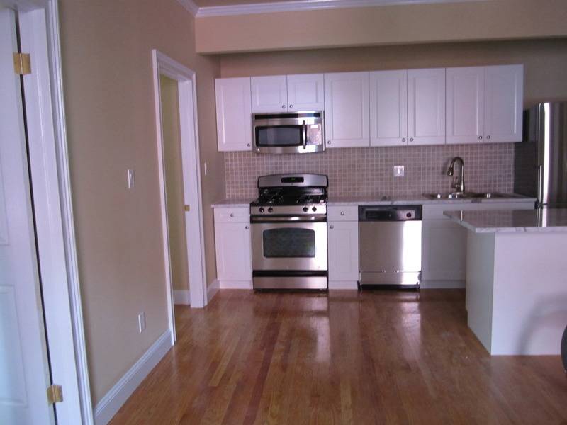 HUGE 2BR MURRAY HILL APT..PERFECT SHARE..XXLARGE..BARUCH COLLEGE
