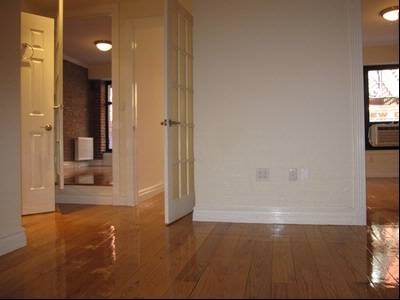Beautifully Custom Renovated 3BR/2Baths in prime Lower East Side! Great Location! 