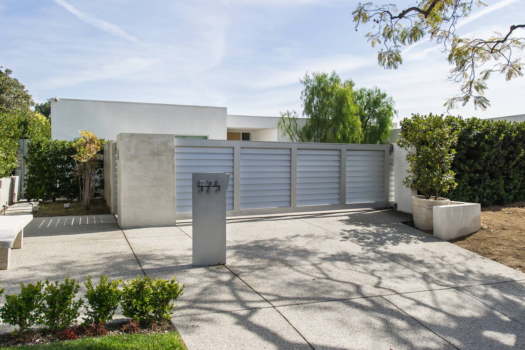 Stunning Contemporary Prime Trousdale Estate