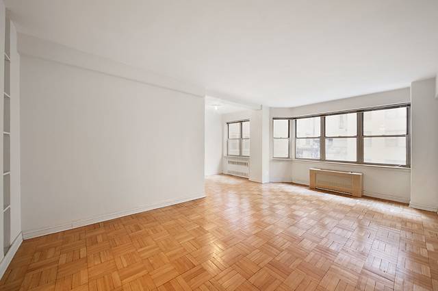 Midtown Luxury Studio Steps From Grand Central and Bryant Park!