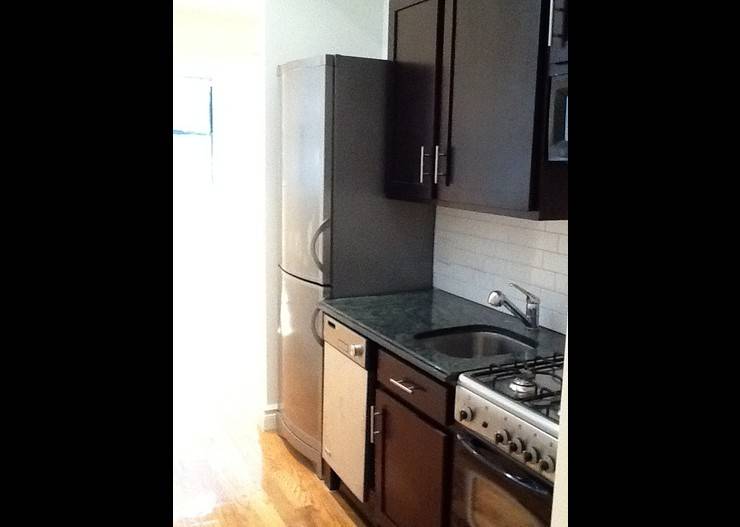 Renovated 1 Bed +1 Bath on UES for $2900