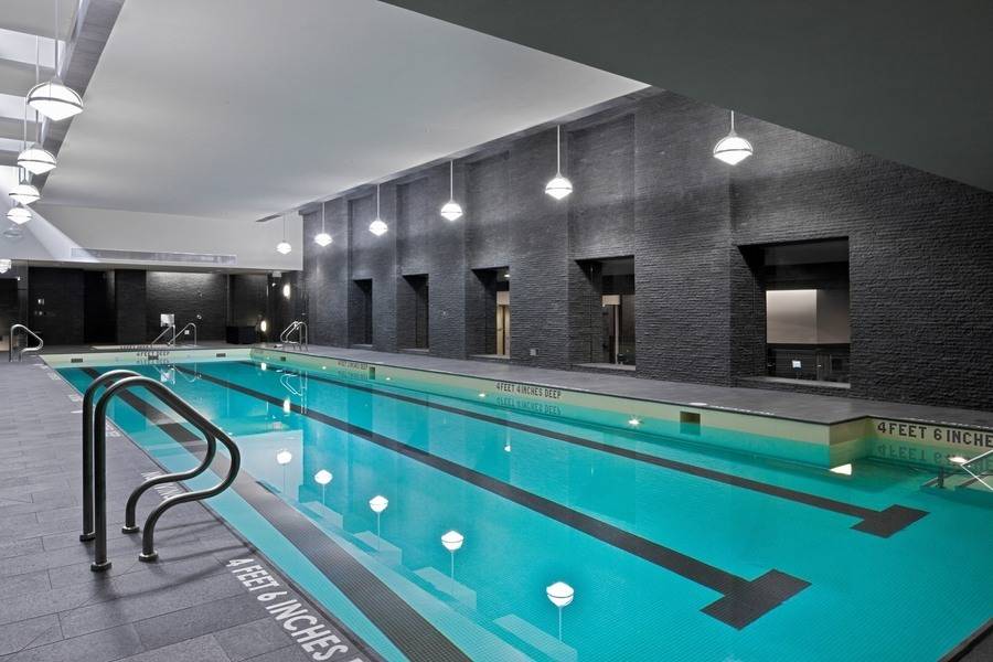 UWS Spacious Luxury Corner Studio  Sunny VIEWS  Wash/Dry  AMAZING Gym Golf Pool Spa Yoga RoofDeck