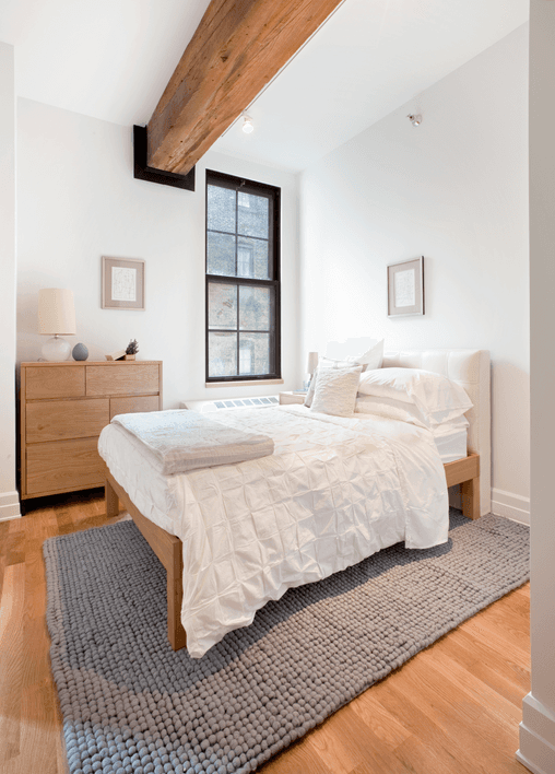  NO FEE - DUMBO One Bedroom / One Bathroom Loft Apartment w/ Wood Beams On The East River.