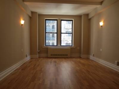 Modern Studio on the Upper West Side~Utilities Included!