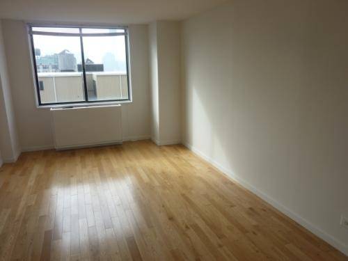 Greenwich Village - *prestigious building* 1 bedroom with full kitchen and roof top pool. Near Washinton Square  Park