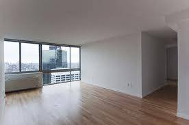 NO FEE!!! Stunning Studio for Rent Located in the Finical District 