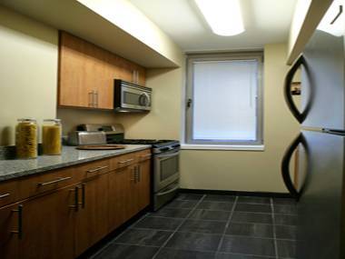 Financial District - *No Broker Fee* - Two Bedroom 2 Bath with Balcony and Floor To Ceiling Windows