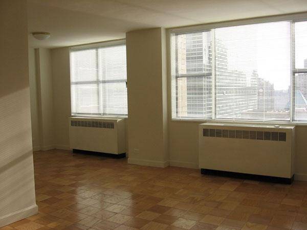 !!! NO FEE !!! MIDTOWN EAST / TURTLE BAY  LARGE LUXURIOUS ONE BEDROOM WITH 24-HOUR DOORMAN, NEAR PARKS AND RESTAURANTS 
