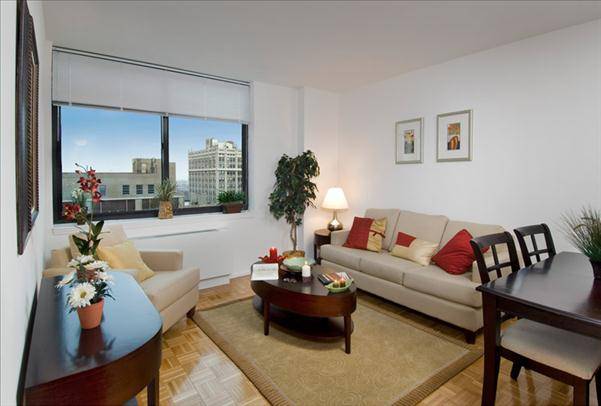 Brooklyn Heights.  Beautiful One Bedroom in Full-Service Building.
