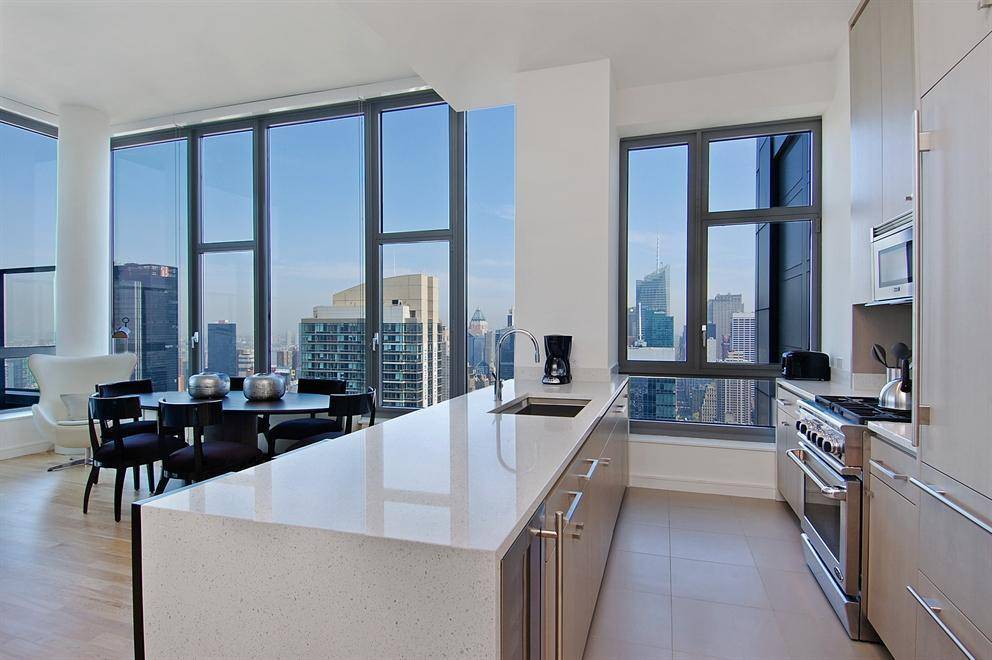 **MUST SEE** THE HOTTEST BUILDING IN CHELSEA - 1 BEDROOM W/DOORMAN AND VIEWS - $5000