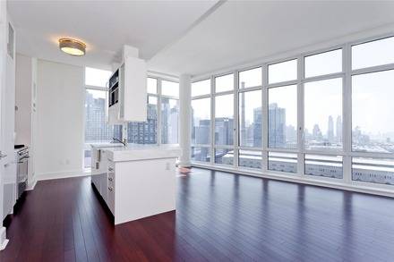 NO FEE! Luxury 2 Bed/2 Bath with  Beautiful River View for Rent Located in the Upper Westside