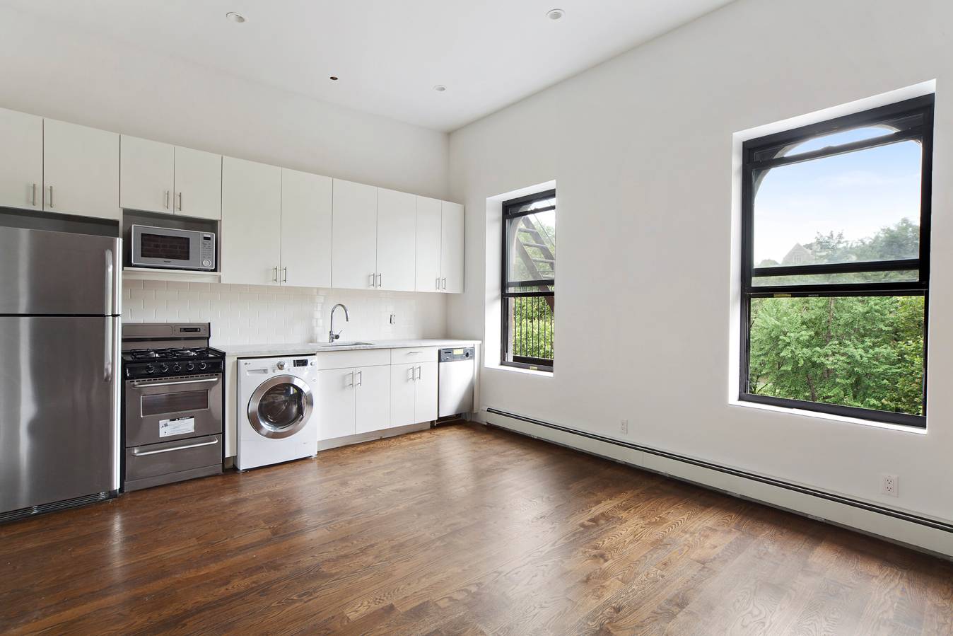 280 MANHATTAN AVE | BRAND NEW RENOVATED PRE-WAR RENTAL BUILDING | 2 BEDOOM | 1 BATH APARTMENT WITH CONDO FINISHES | W/D IN THE UNIT | MORNINGSIDE PARK VIEWS