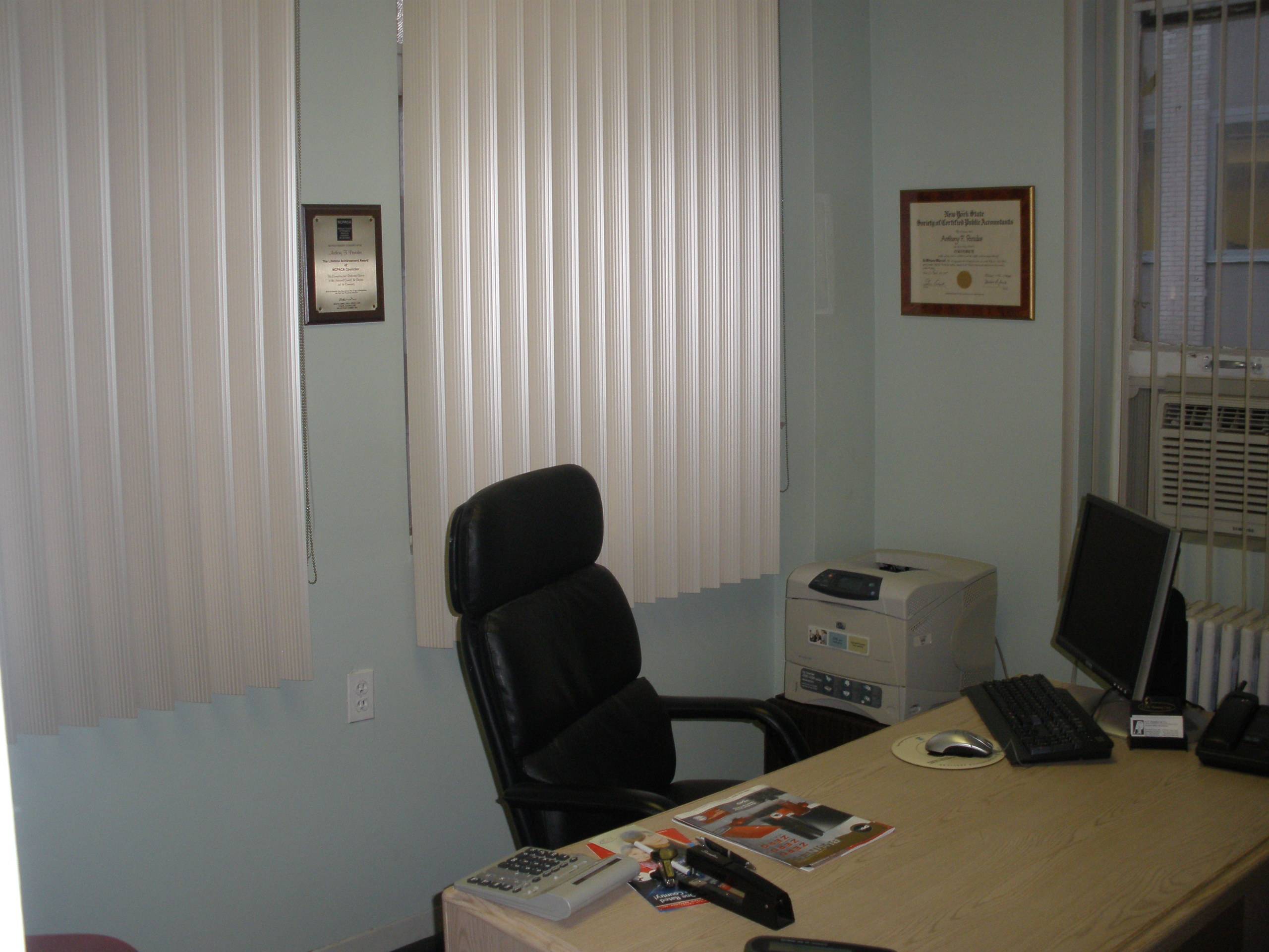 Small Office in Great Financial District Location - The Best Location in Lower Manhattan. 