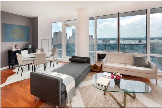 SPRAWLING LUXURY 2 BEDROOM WITH SPECTACULAR VIEWS- $6,995