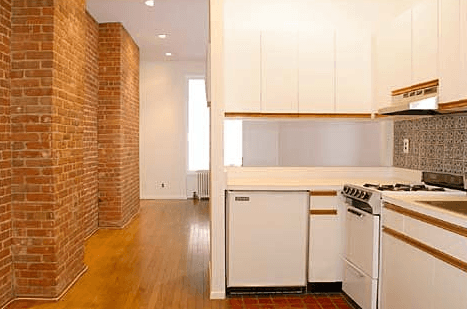 Exposed brick Upper East Side 1 bedroom apartment. Close to 86th street Subway.