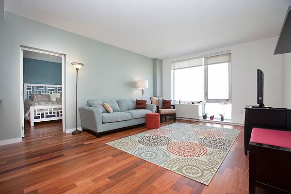 LIC 2-BR, 2-bath with Private Rooftop Terrace!!!