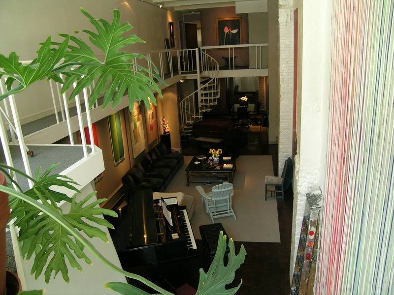 UNIQUE SPECTACULAR 2800 SQ FEET TRIPLEX LOFT!!! LIVE/WORK! 3BR/3BATH! BALCONY! SPECTACULAR ONE OF A KIND HOME WITH PRIVATE STREET DOOR! TOWN HOUSE LIVING! PERFECT FOR SEMI COMMERCIALS AS WELL!