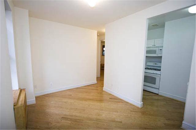 Rarely available Studio on the Upper East Side 