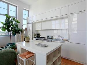 GET 2BEDS/2BATHS FOR THE PRICE OF 1BED/1BATH 5 MINUTES FROM MIDTOWN- LONG ISLAND CITY!!!