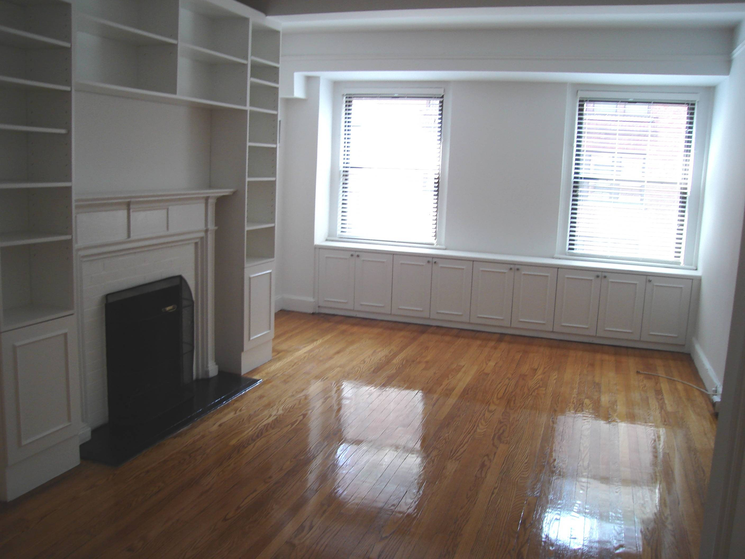 ONE BEDROOM WITH FIREPLACE - MIDTOWN WEST