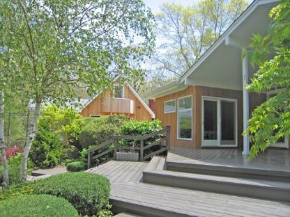 BRIDGEHAMPTON COMPOUND has it all - Hamptons 5 Bedroom Home For Rent