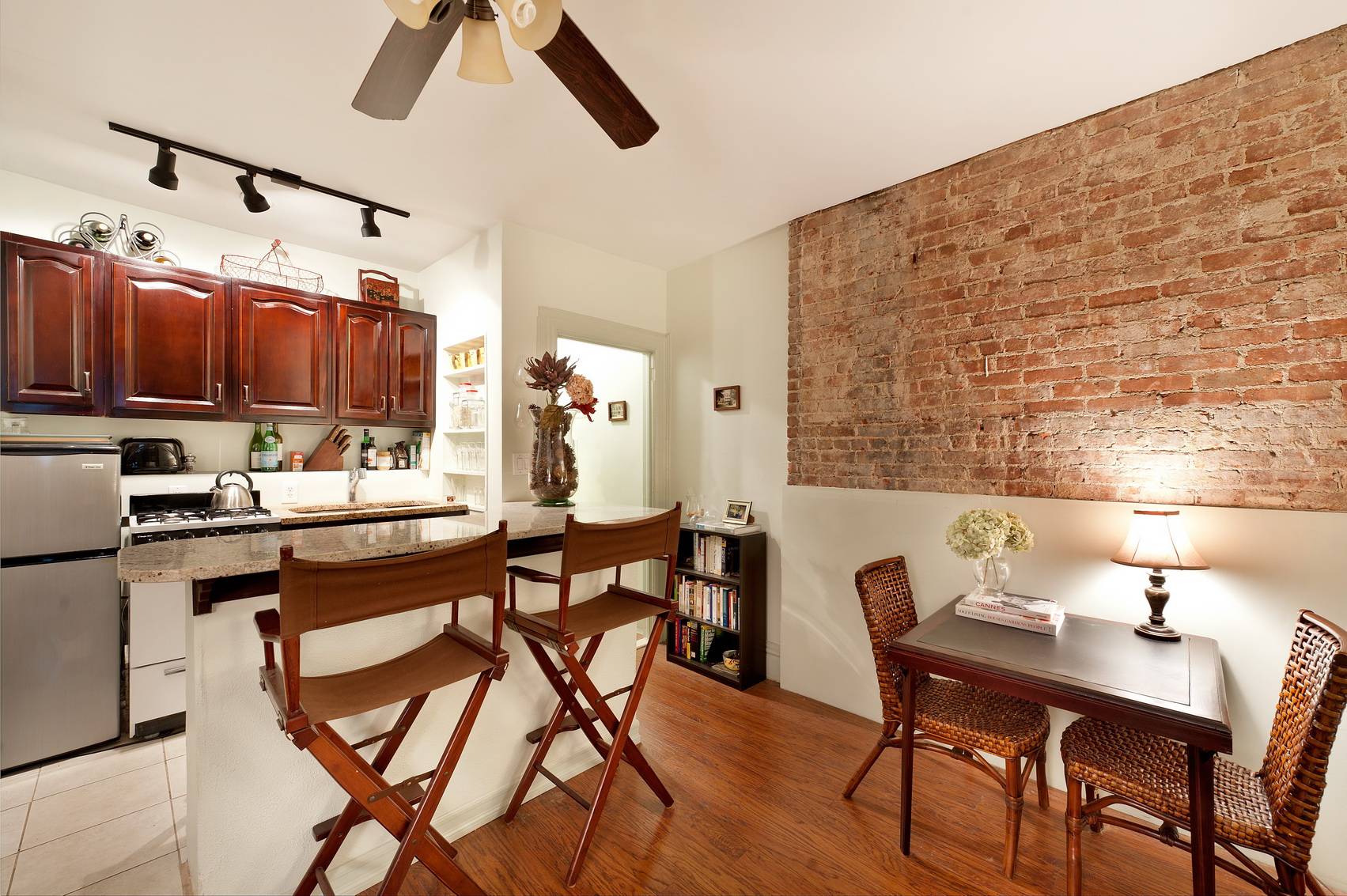 Pay NO Utilities at One-Bedroom in the Serenitiy of Sutton Place 
