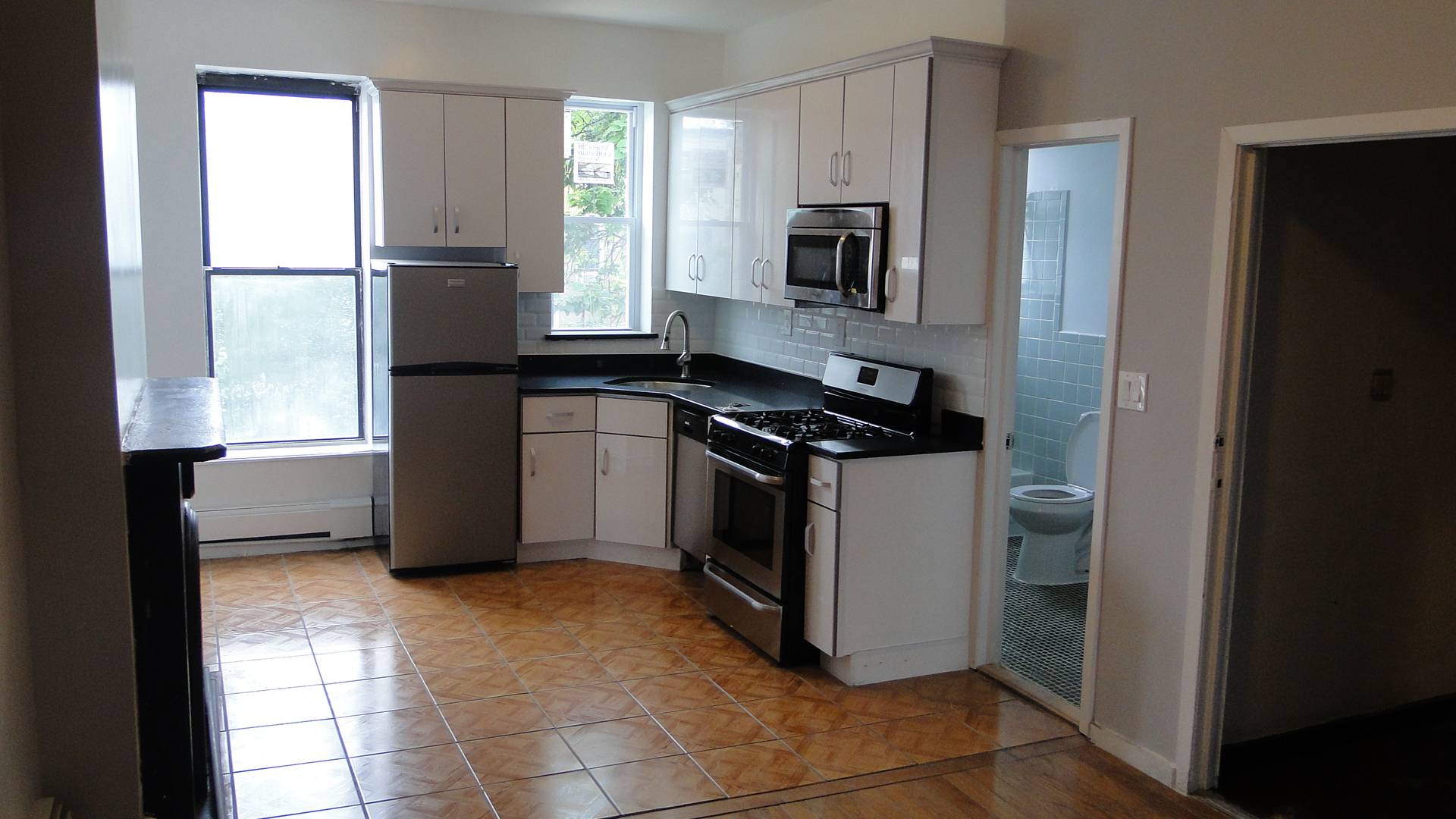Bed Stuy Beautiful two Bedroom with Laundry!