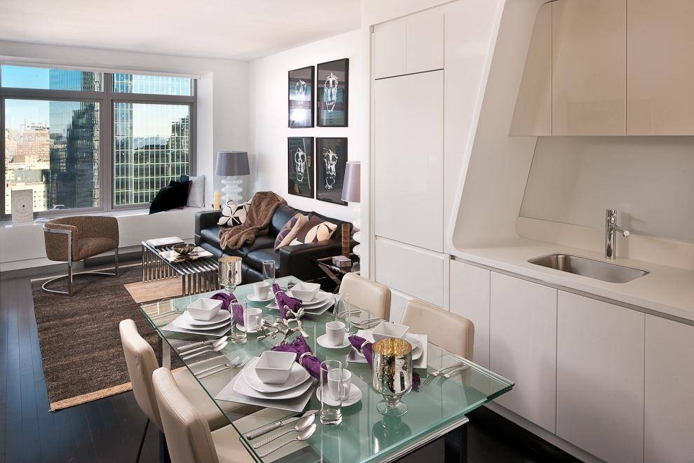 Equisite 2 Bedrooms 2 Bathrooms in the Financial District. Enjoy the views of 9/11 Memorial Park, Statue of Liberty, the river, city of Manhattan and beyond from every window of your residence.