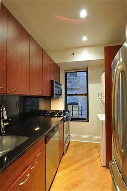 REDUCED! AMAZING VALUE IN PS 6! MINT THREE BED AND HOME OFFICE WITH W/D!