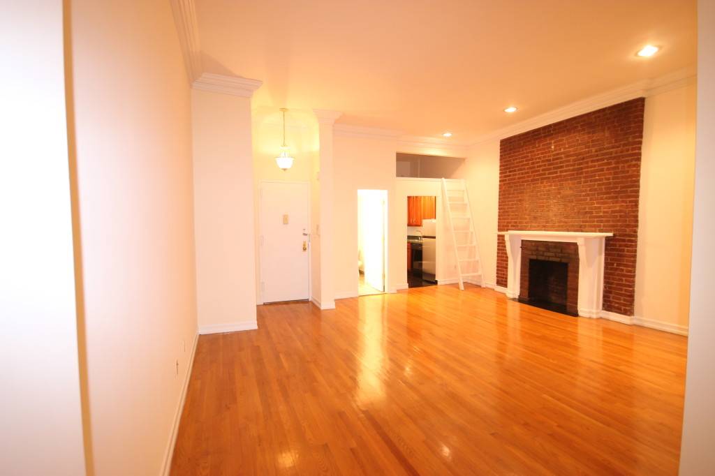 Charming One Bedroom.  Extra Large Living Space. Located One Block Away From Historic Central Park.