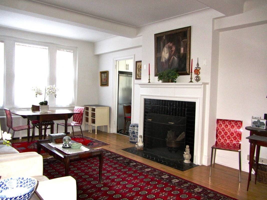 Desirable Pre-War Building  Fully renovated, Upscale  One Bedroom.  High floor. Upper East Side