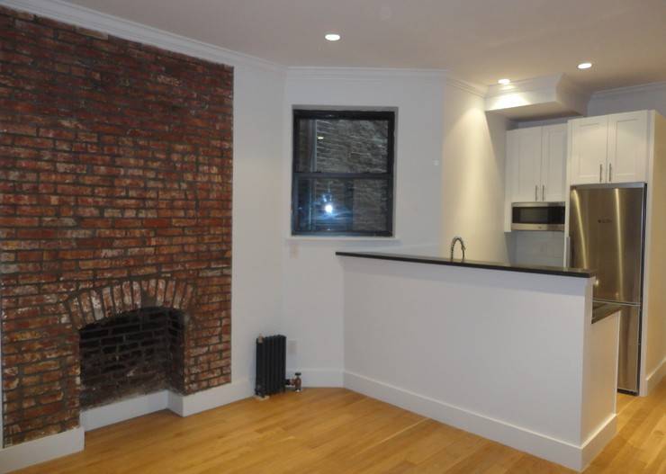 Upper East Side - Spectacular Two Bedroom One Bathroom - Washer Dryer in Unit!