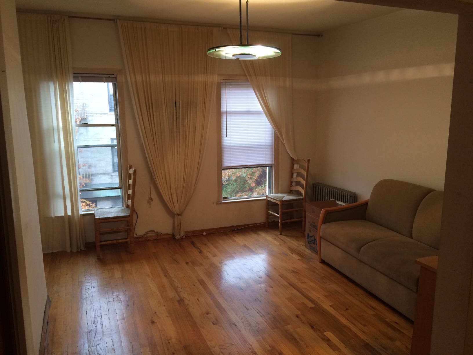 1 Bedroom in Greenpoint Driggs Ave Close to the Bedford L