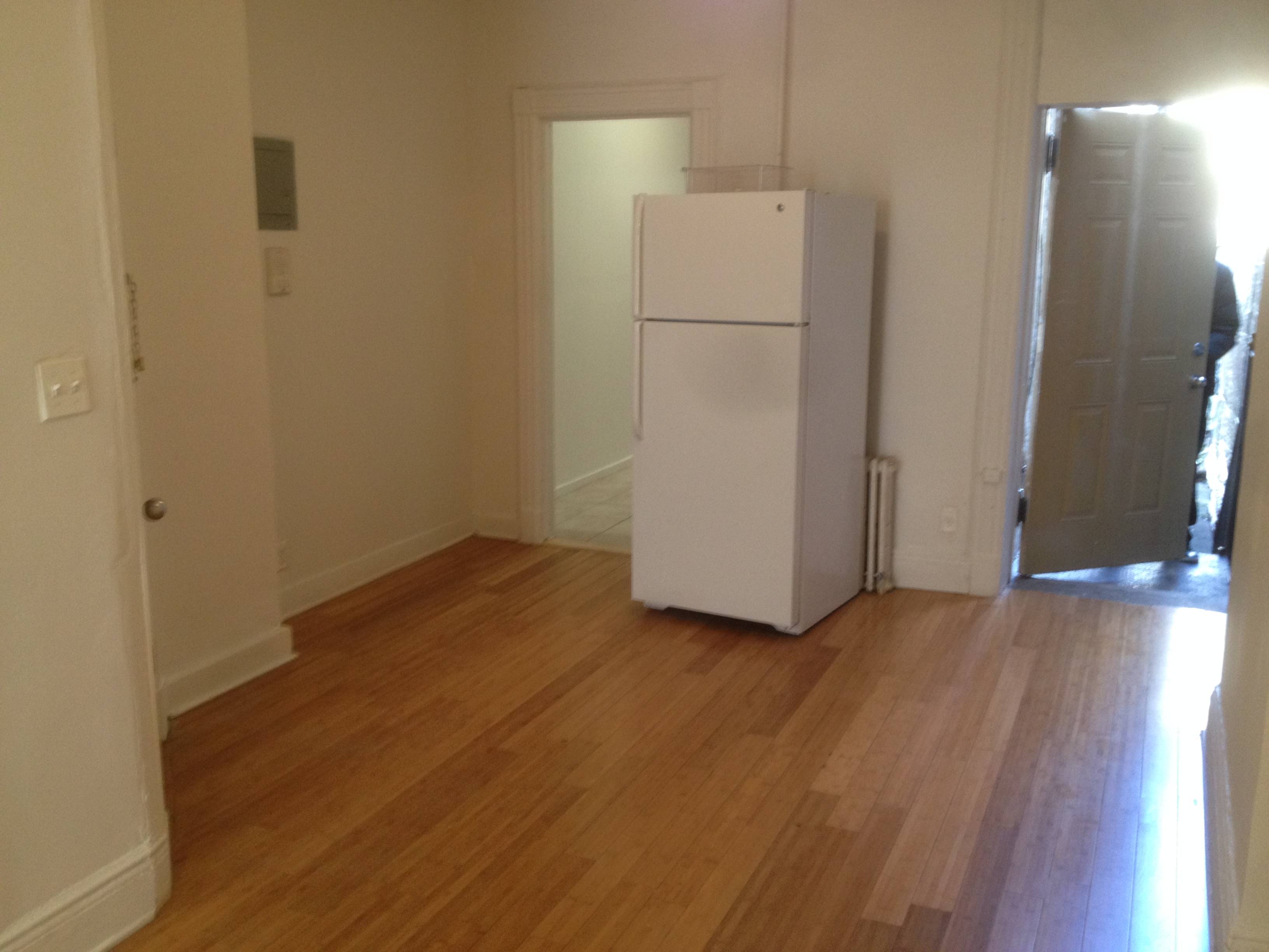 Amazing 2 Bedroom Apartment with Private Outdoor Space, Right by Myrtle-Wyckoff L & M Train Station!!!