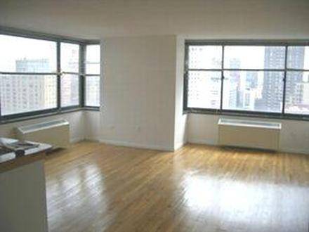 Brand New Luxury Building / Renovated Large 1 Bedroom in Prime Gramercy Location Available Now!