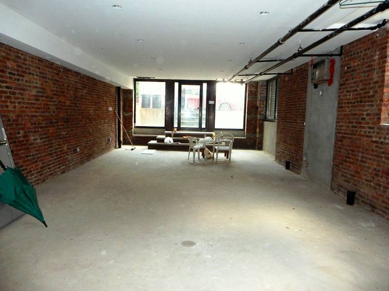 1000+ SF Corner Retail Space near McGolrick Park in Greenpoint!