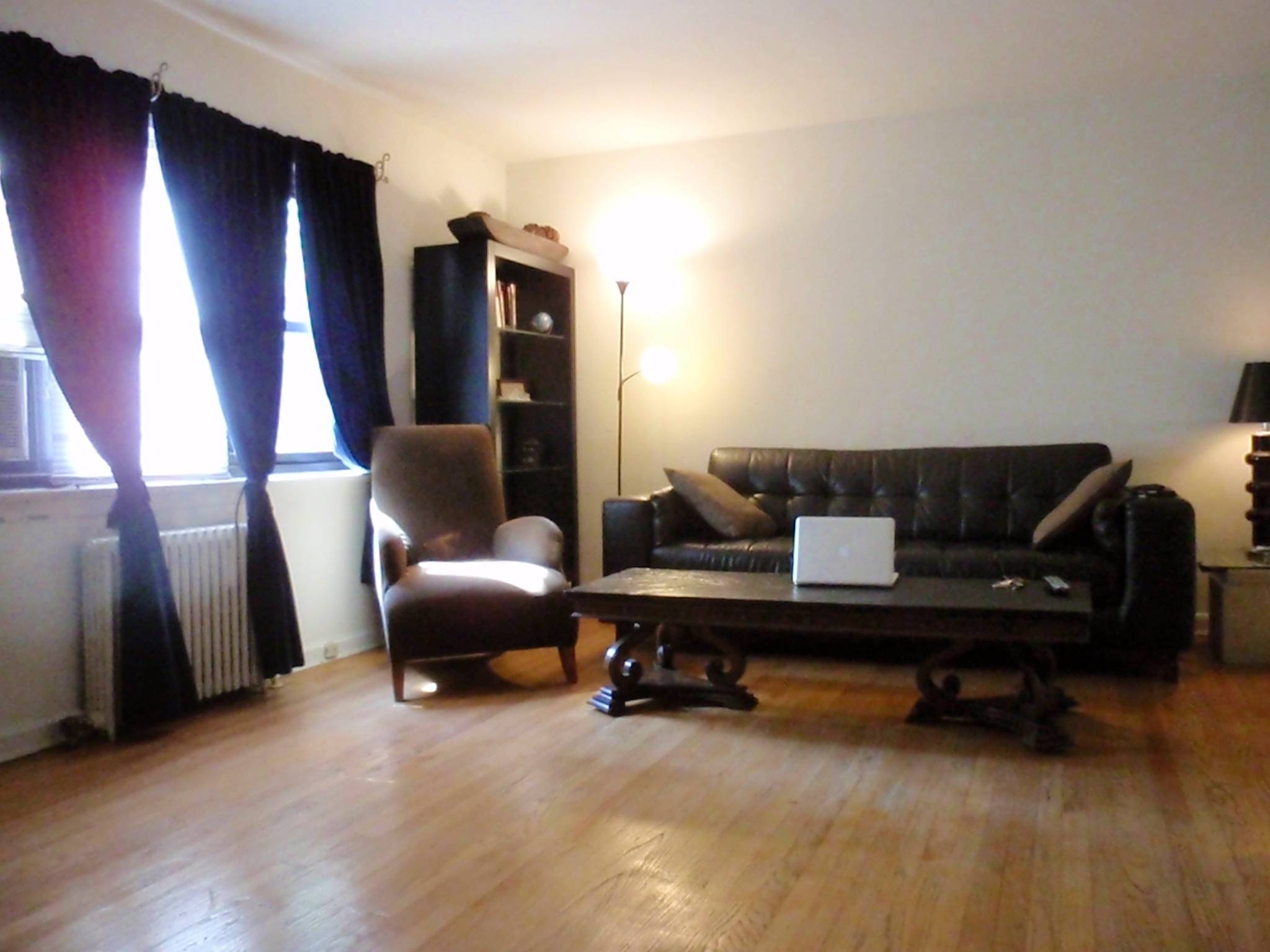  $1900 / 600 S.F #Furnished Studio *Utilities / Cable & Internet Included #NoFee NoBrokerFee #FortLee #NJ #07024 5 Mins to #NYC